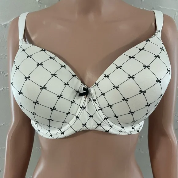 Body by Victoria - Picture 1 of 5